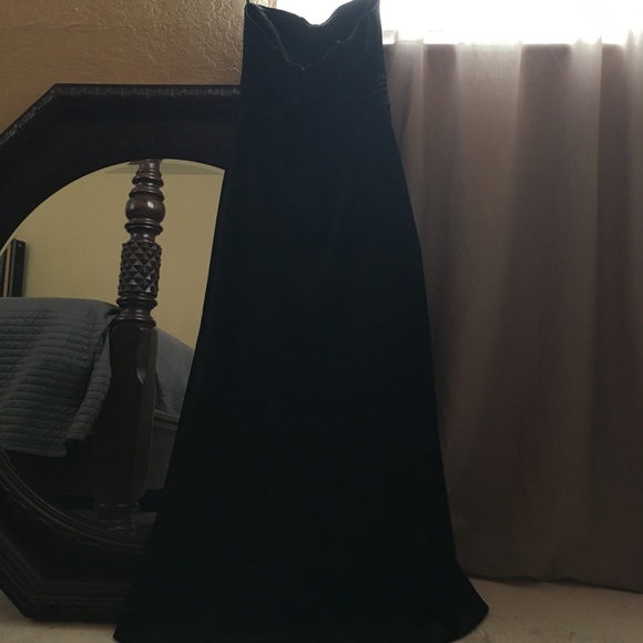 Fabulous BCBG Gown - Picture 2 of 5